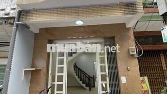 Cho thuê nhà DT : 4m ❌ 16m 
- KC : 1 trệt 1Lầu +3PN bếp  2wc ban công