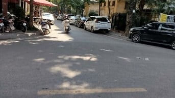 Phân lô, Hiếm nhà bán, Ô tô tránh, Vỉa hè, View Hồ, Kinh doanh