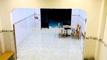 Cho thuê nhà mặt tiền PHẠM VĂN ĐỒNG, 1 trệt 1 lửng - kinh doanh ngay