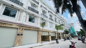 Chính chủ cần bán nhà mới xây- nhà 4 tầng ngay cầu Đúc gần Ql13 