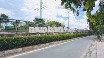 🌻Bình Thạnh🌻
🎋Khu phân lô, xe hơi vào nhà, 45c đậu cửa,84m²,4pn,6wc