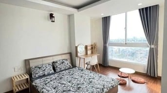 Chung cư ngay chợ lớn Q5 , gần Q1 , 82m2 , 2 PN , nội thất cao cấp , 