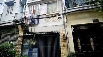 Nhà cho thuê diện tích 15 m2 có 1 lầu