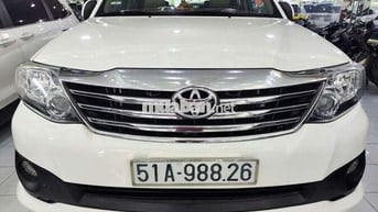 Toyota Fortuner Trắng 7 chỗ Số tự động