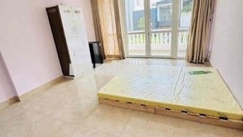 Cho thuê phòng trọ 30m2 - có ban công - giá 4.9tr Quận 10