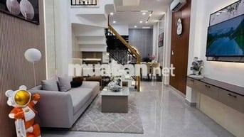 Nhà chính chủ mới đẹp dt 3,5 x9 trệt lầu hẻm oto phan huy ích p 15