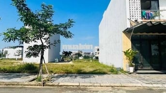 Tôi bán lô đất để xây nhà. Gần với VINHOME Hóc Môn và BV Xuyên Á.