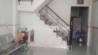 Cho thuê nhà nguyên căn dt 4❌16+1 lầu đúc 2pn2wc hẻm 7m thông BHH BT