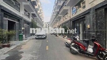 NHÀ PHỐ HÀ HUY GIÁP. TRỆT LỬNG 3 LẦU 4PN 5WC. XE HƠI ĐỖ CỬA