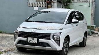 Hyundai Stargazer 2022 Trắng 7 chỗ