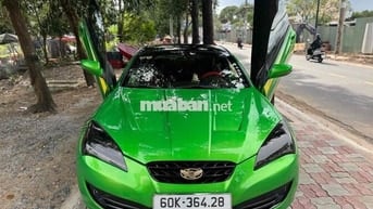 Hyundai Genesis 2010 Xanh lá