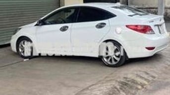 Hyundai Accent 2011 Số sàn 170.000 km Trắng