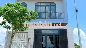 Nhà đẹp 3PN mới xây tại Tân Phú Trung, SHR, bao hoàn công, giá 2,2 tỷ