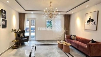 Nhà cho thuê mặt tiền đường Nguyễn hồng đào 5,1x7,2m 2L