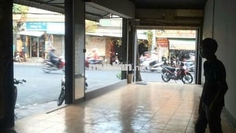 Cho thuê nhà căn góc 2 mặt tiền đường Nguyễn thái học 4,4x12m 1L