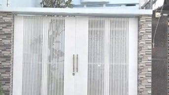 Sát mặt tiền Bình Phú. 1T,1L,1Th. Sân rộng để xe hơi, mới sơn sửa