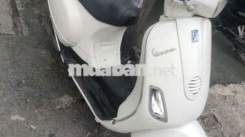 Piaggio Vespa màu Trắng