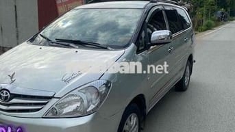 Toyota Innova 2009 - 181818 km