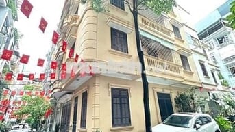 Nhà ngõ 20 phố Nguyễn Chánh, Diện tích 55M x 4 tầng căn góc 2 mặt tiền