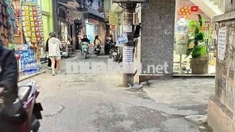 BÁN NHÀ TRUNG TÂM CẦU GIẤY – NGÕ Ô TÔ – THANG MÁY – CHO THUÊ ĐỈNH