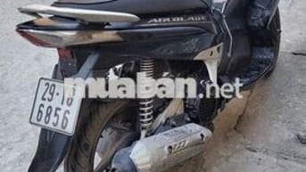 Tôi cần bán xe Aiblade màu đen