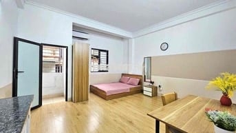 STUDIO BAN CÔNG THOÁNG GẦNMẶT ĐƯỜNG LỚN-89 PHẠM VĂN ĐỒNG-MAI DỊCH