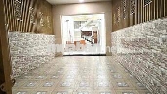 Cho thuê nhà lầu nguyên căn 100m2 có:  3pn nằm sau Big C - Đông Hoà