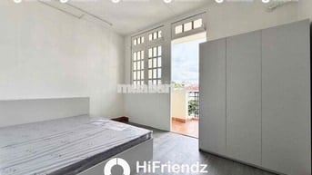 CHDV 1 phòng ngủ tách bếp, ban công thoáng mát, đi bộ qua Aeon Mall