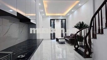 NHÀ YÊN LŨNG 30m 5 tầng- *** DƯỚI 5 tỷ