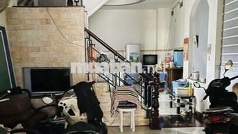 Xe hơi đậu trong nhà, Phan Huy  Ích, 60m2, 4 tầng, giá 6.75 tỷ.