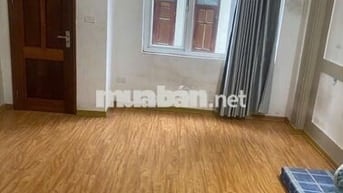 Cần cho thuê nhà 5 tầng vừa ở vừa kinh doanh ở ngõ 467 Lĩnh Nam 30m2x5