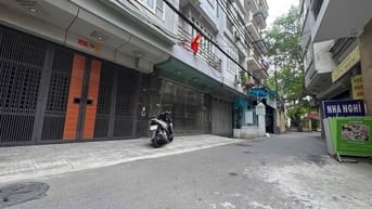 GẤP - TRUNG KÍNH - 80M - 6 TẦNG - MT 4,5M - Ô TÔ 7 chỗ - hơn 22 tỷ 