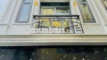 Nguyên căn 4 phòng ngủ Phan Xích Long