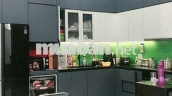 BT GÓC 2 MT–KIẾN TRÚC SANG TRỌNG–P.13,BÌNH THẠNH DT:10,75x17CN:183,6m2