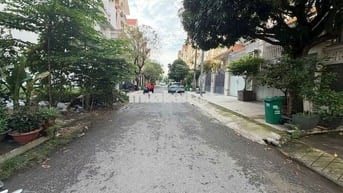 NHÀ ĐƯỜNG SỐ 8 – HIM LAM, BÌNH CHÁNH
📍 Vị trí đẹp ngay hồ sen –