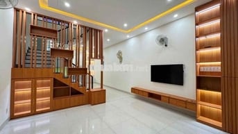 Bán nhà đẹp 4 tầng ngay trung tâm đảo Vip, đường Trung Lương 12