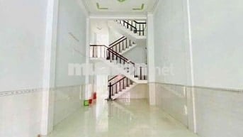 Cho thuê nhà mặt tiền đường Đồng Văn Cống có 5 phòng ngủ 5 máy lạnh