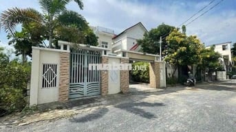 Bán Biệt Thự 1 trệt 1 lầu 1 tum ngay KDC Phúc Hiếu