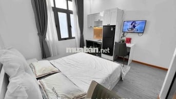 CĂN HỘ CAO CẤP FULL NỘI THẤT CỬA SỔ THOÁNG TV RIÊNG THIẾT KẾ HIỆN ĐẠI