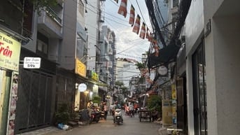 Nhà C4, khu sầm uất Âu Dương Lân, Q8, 60m2, ngang 4.2, nở hậu 5.5, 6.x