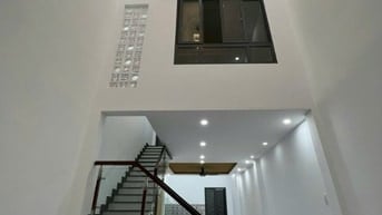 NHÀ MỚI TINH (4X18) HẺM 6M SÁT MẶT TIỀN NGHUYỄN VĂN LUÔNG Q.6