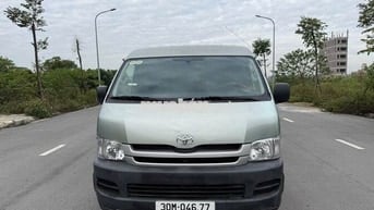 Toyota Hiace van 6 chỗ 2008  - 12000 km