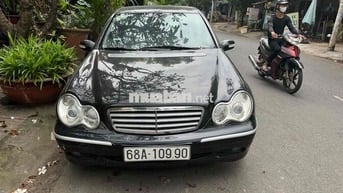 Mercedes-Benz C200 Kompressor Đen