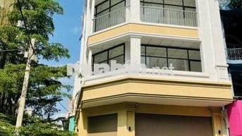 Cần cho thuê nhà góc 2MT 25 Hoa Huệ P.7 Q.Phú Nhuận