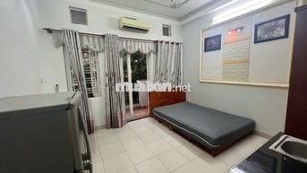 STUDIO NHỎ XINH NGAY VINCOM NGUYỄN XÍ - FULL NT - BAN CÔNG RIÊNG
