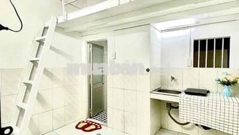 TRỐNG SẴN PHÒNG CÓ GÁC - ĐẦY ĐỦ NỘI THẤT - NGAY NGÃ TƯ BỐN XÃ - Q11