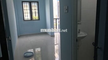 Phòng mới đẹp như hình ngay chợ bà chiểu có ban công, cửa sổ, bếp, WC