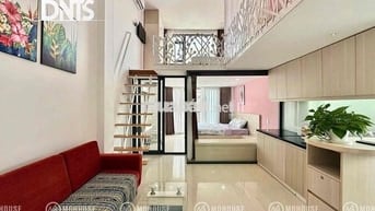 Căn Hộ Cao Cấp 2PN balcony cửa sổ view Thành Phố. Gần chợ Bến Thành