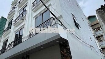 Phố Nguyễn Khoái Ô tô Vào Nhà - Mới Lô Góc 35n -5 T Giá chào 5,88 tỷ
