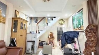 Bán nhà Nguyễn Sơn, 2 tầng mới kiên cố, 35m2, 2 tầng Chỉ 4tỷ xíu TL